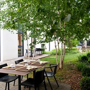 Adagio Patio Confluence Apart Otel